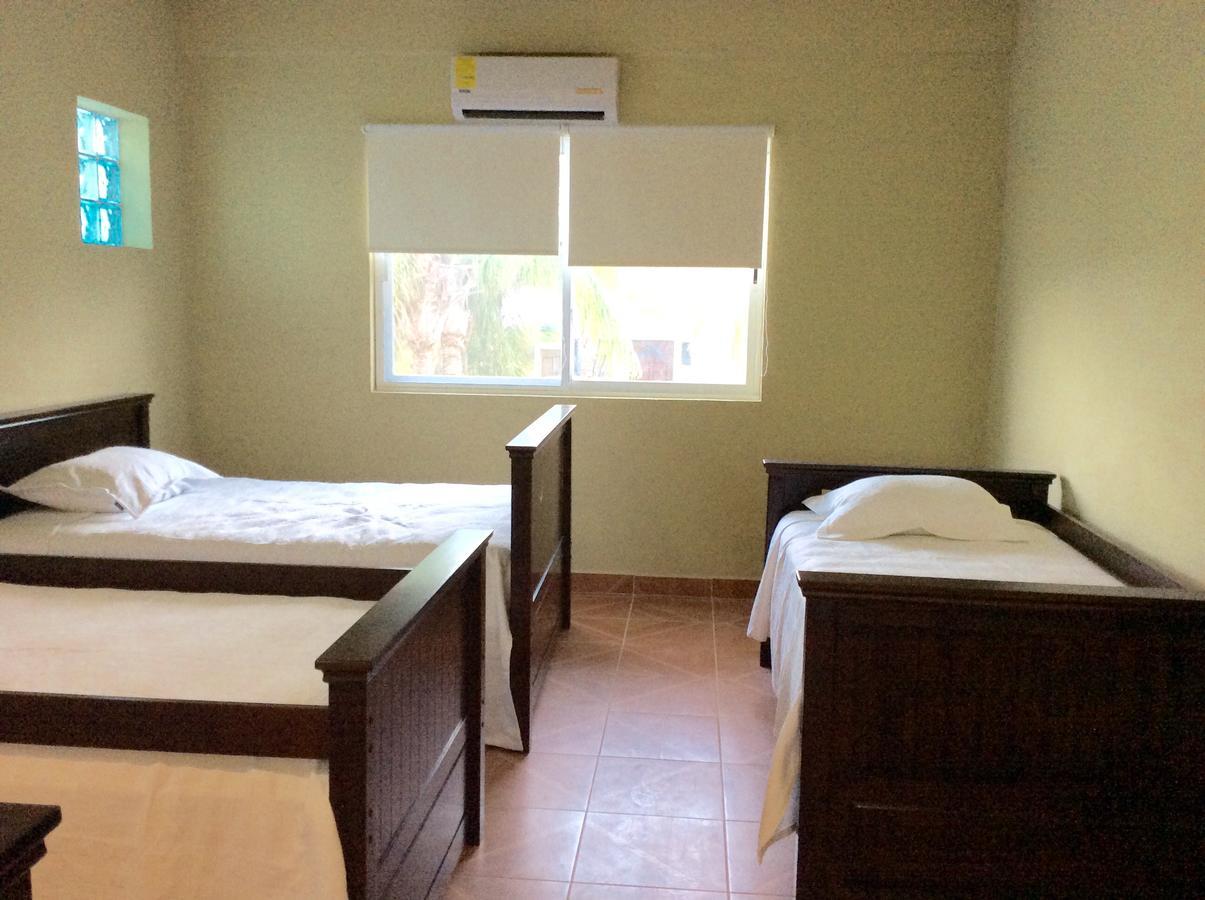 Casa Paloma Blanca Hostel Исла Мухерес Екстериор снимка